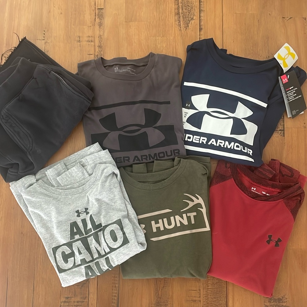 Under armor boys shirts